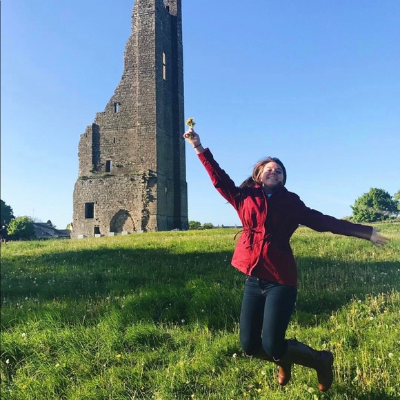 Red coat - Picture 3 of 3